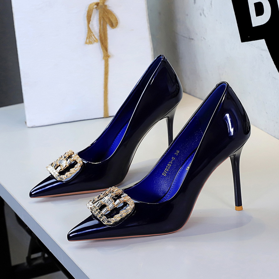 Court Heel Pointed - أحذية نسائية أنيقة ذات كعب عالٍ
