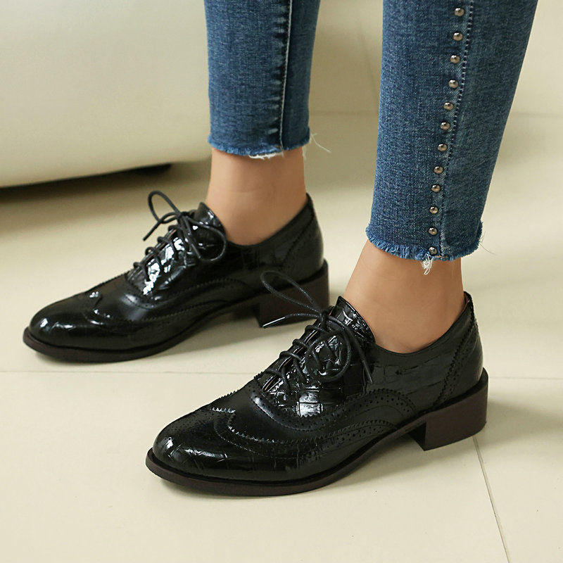 أحذية أكسفورد نسائية بنقشة حجر - مراجعة Oxford Lace Up Women وسعره