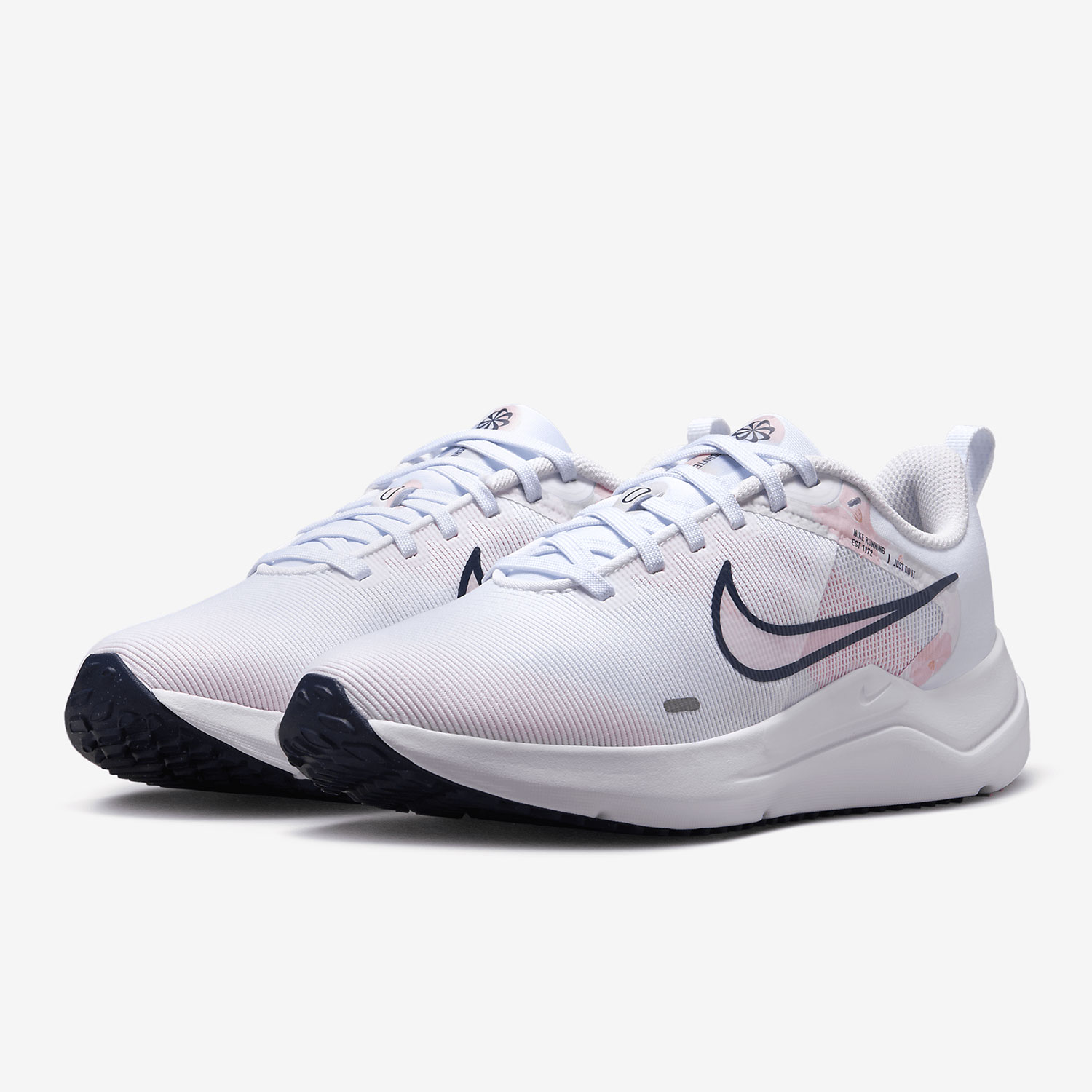حذاء رياضي نسائي جديد من نايكي - مراجعة Women Shoes Running Nike وسعره